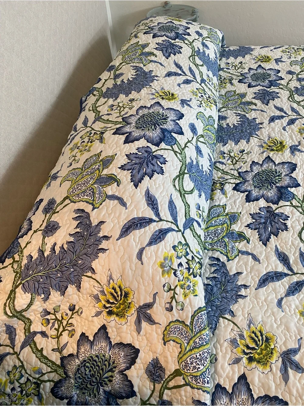 Waverly 3 pc King Blue and Green Floral Quilted Bedspread Like New